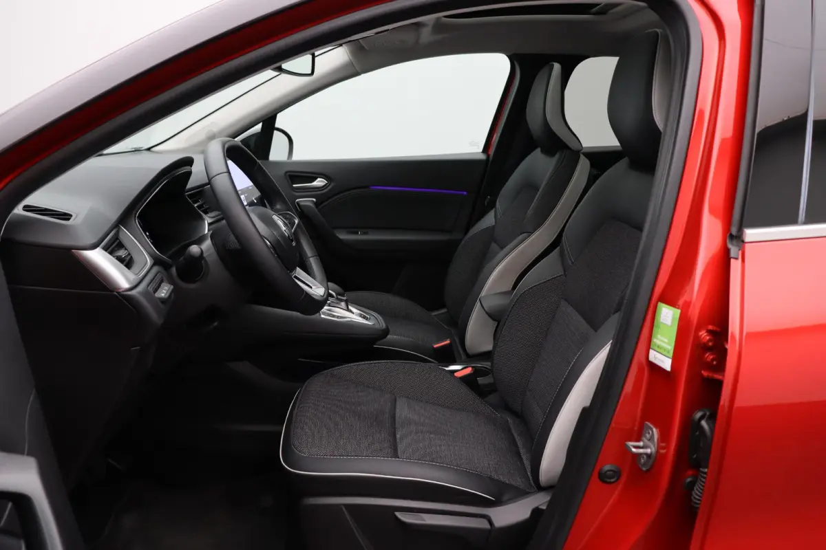 1.6 E-Tech full hybrid 145 techno | Cruise Control | Climate Control | Schuif/kanteldak | Licht Metalen Velgen | Half Lederen Bekleding | PDC sensoren voor/achter | Navigatie Systeem |