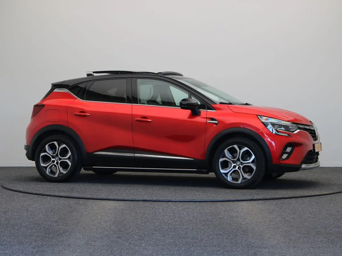 1.6 E-Tech full hybrid 145 techno | Cruise Control | Climate Control | Schuif/kanteldak | Licht Metalen Velgen | Half Lederen Bekleding | PDC sensoren voor/achter | Navigatie Systeem |