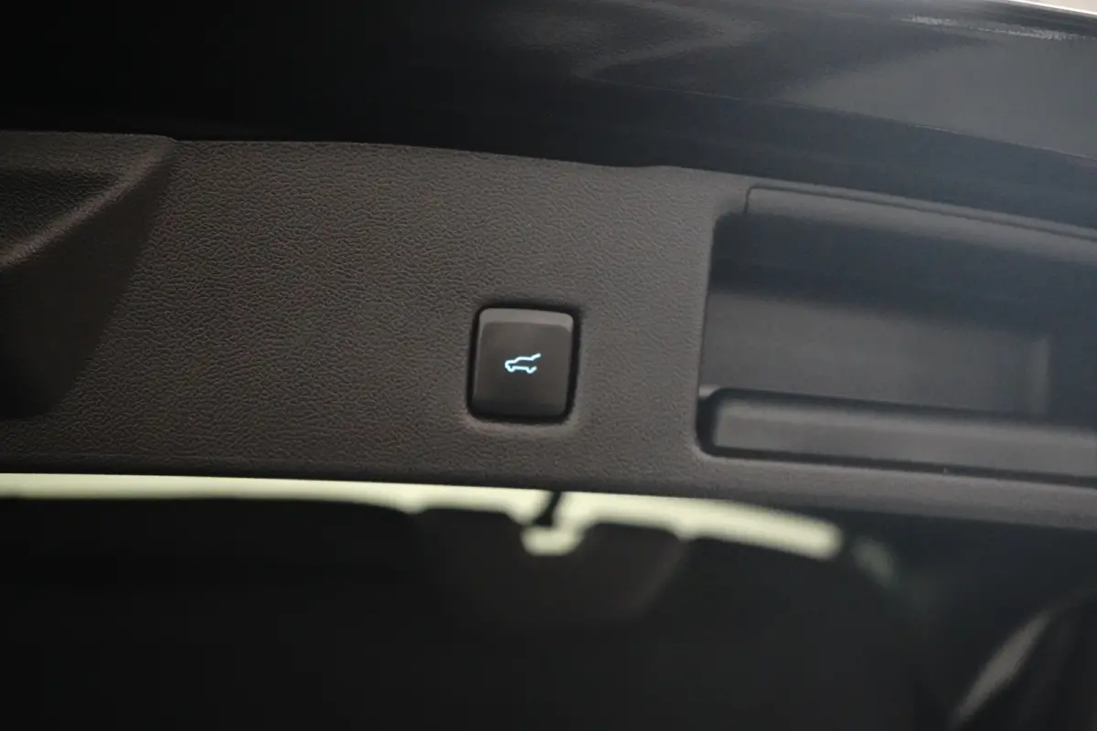 2.5 PHEV Vignale | SOH 96% | Pano | Trekhaak | Adap. Cruise | Carplay | Leder