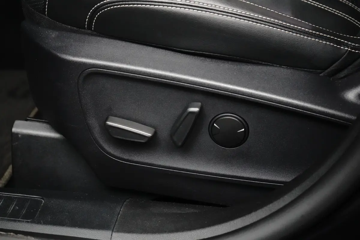 2.5 PHEV Vignale | SOH 96% | Pano | Trekhaak | Adap. Cruise | Carplay | Leder