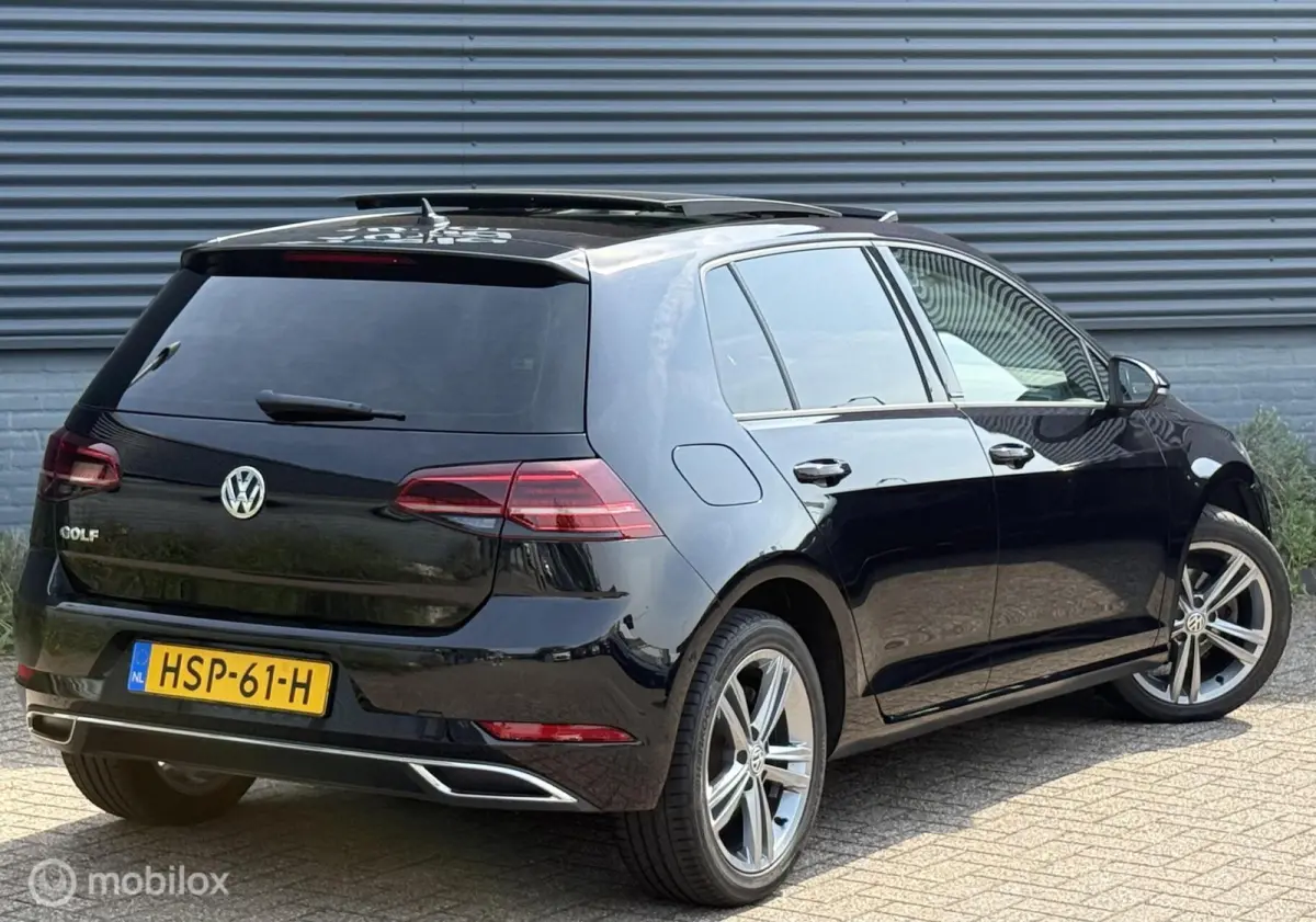 1.0 TSI Trendline - Pano - Keyless - ACC - Blindspot -
