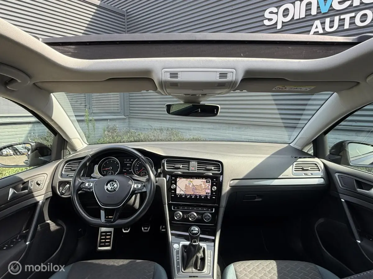 1.0 TSI Trendline - Pano - Keyless - ACC - Blindspot -