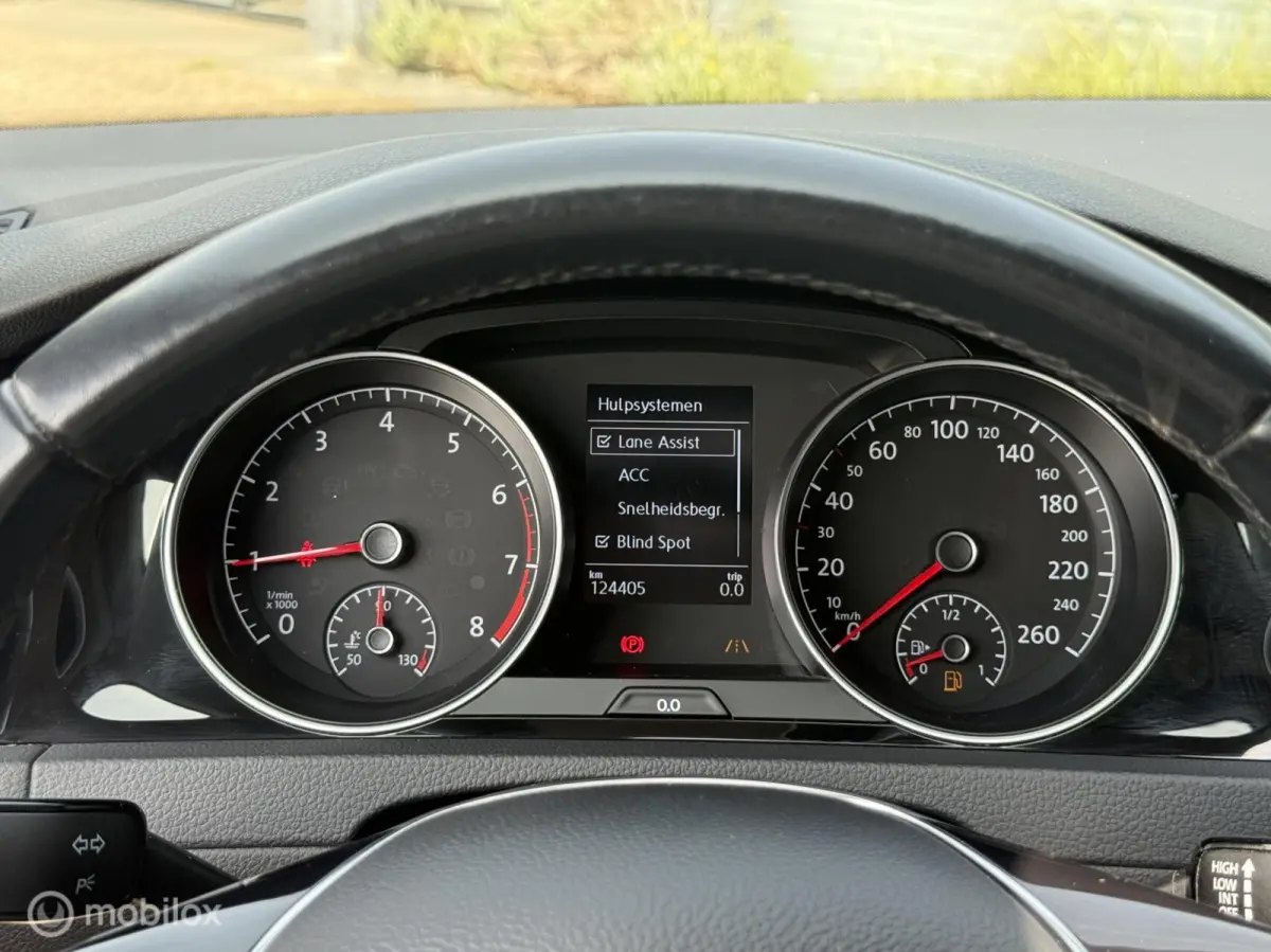 1.0 TSI Trendline - Pano - Keyless - ACC - Blindspot -