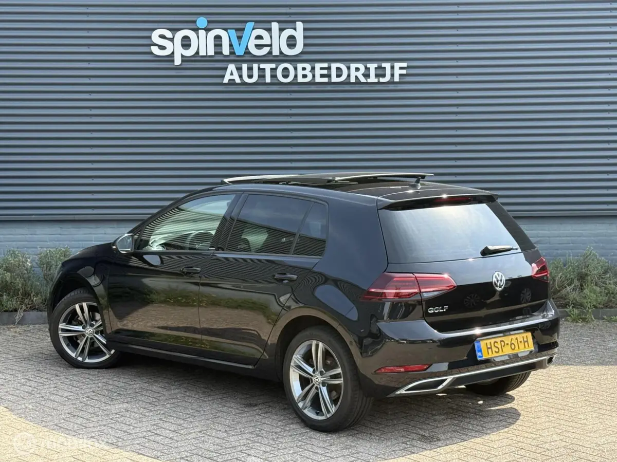 1.0 TSI Trendline - Pano - Keyless - ACC - Blindspot -