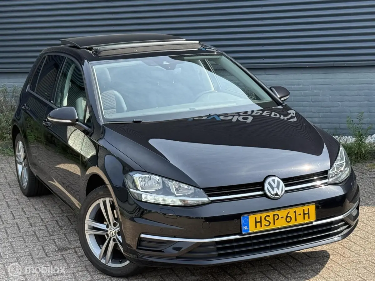 1.0 TSI Trendline - Pano - Keyless - ACC - Blindspot -