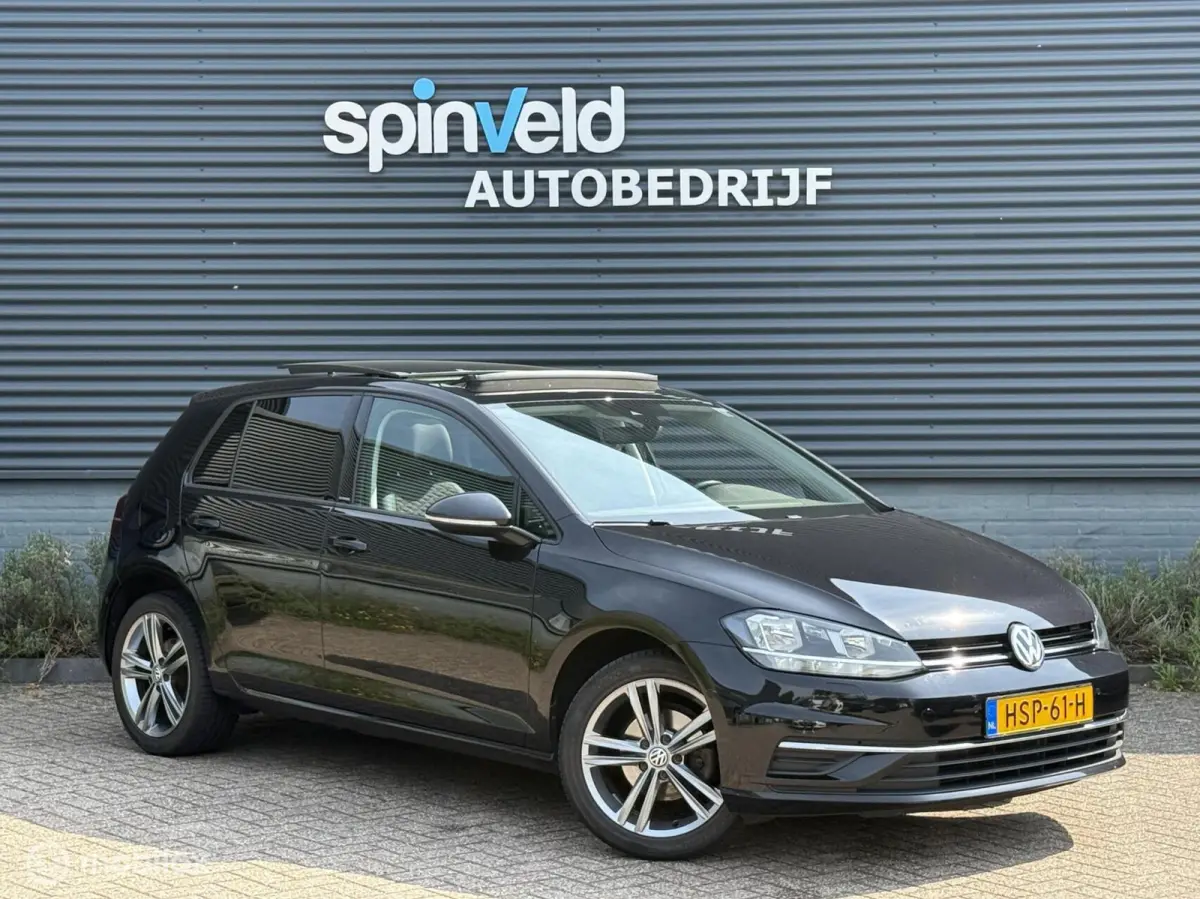 1.0 TSI Trendline - Pano - Keyless - ACC - Blindspot -