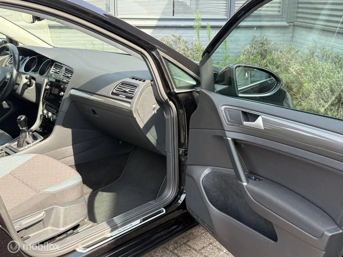 1.0 TSI Trendline - Pano - Keyless - ACC - Blindspot -