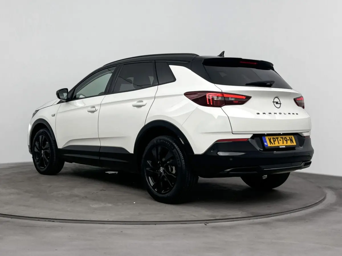 1.2 130pk Turbo GS Line | Automaat | Lichtmetalen velgen | Stoelverwarming | Camera | Navigatie |