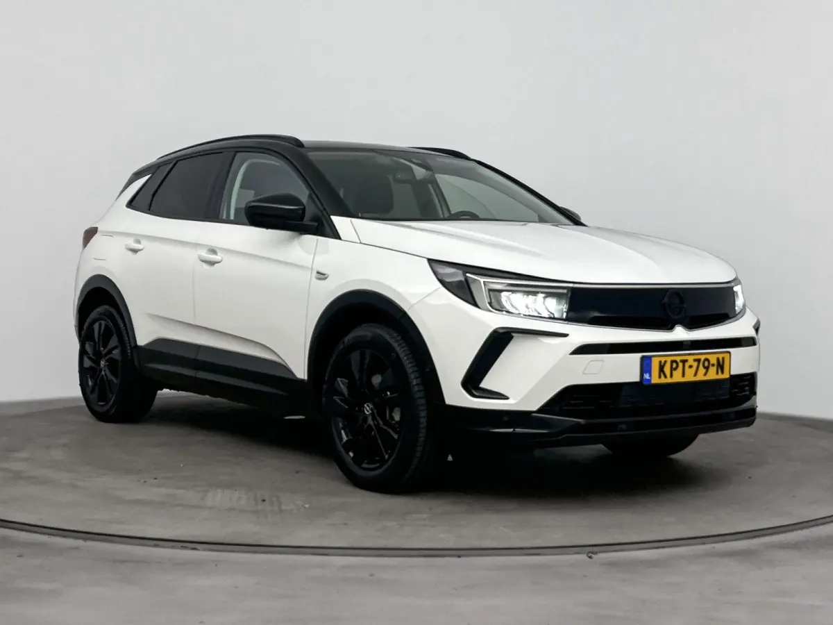 1.2 130pk Turbo GS Line | Automaat | Lichtmetalen velgen | Stoelverwarming | Camera | Navigatie |