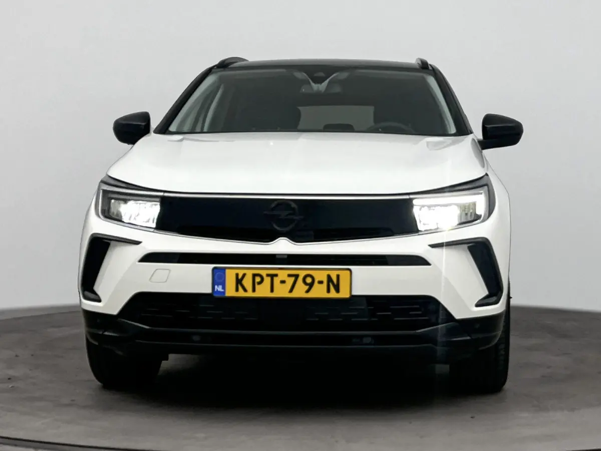 1.2 130pk Turbo GS Line | Automaat | Lichtmetalen velgen | Stoelverwarming | Camera | Navigatie |