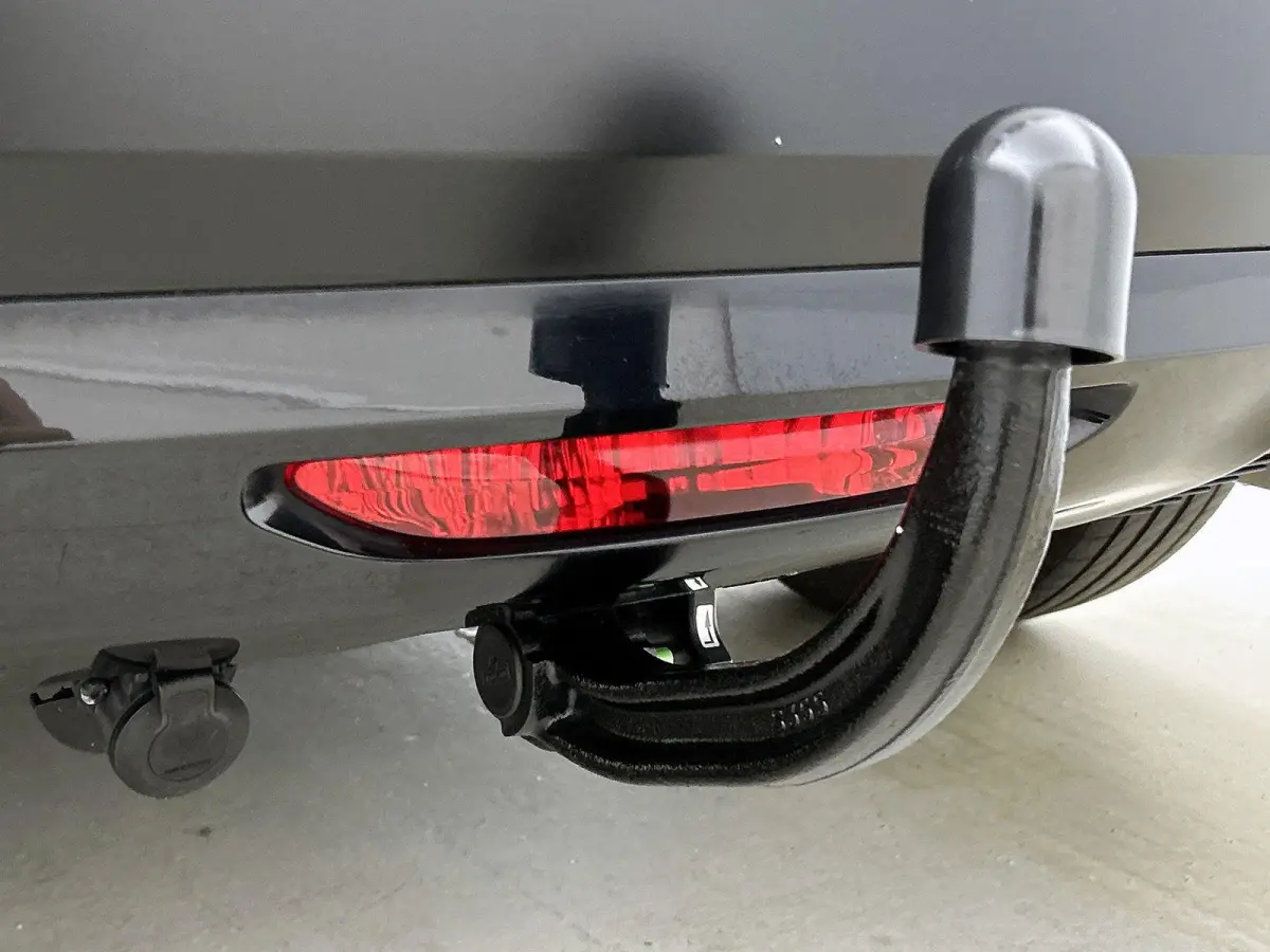 1.2 Shine | Panoramisch Schuif/Kantel Dak |  Lederen Bekleding | Stoelverwarming | Adaptieve Cruise Control | Achteruitrij Camera |