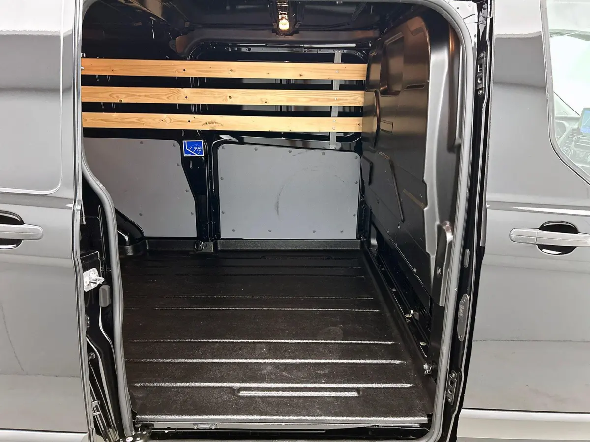 300 2.0 TDCI L2H1 Trend Automaat Airco Navigatie Cruisecontrol Camera Parkeersensoren Trekhaak