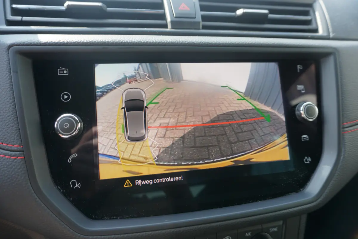 1.0 TSI FR Intense | CAMERA | CARPLAY | NAVI | ECC | 18 INCH |