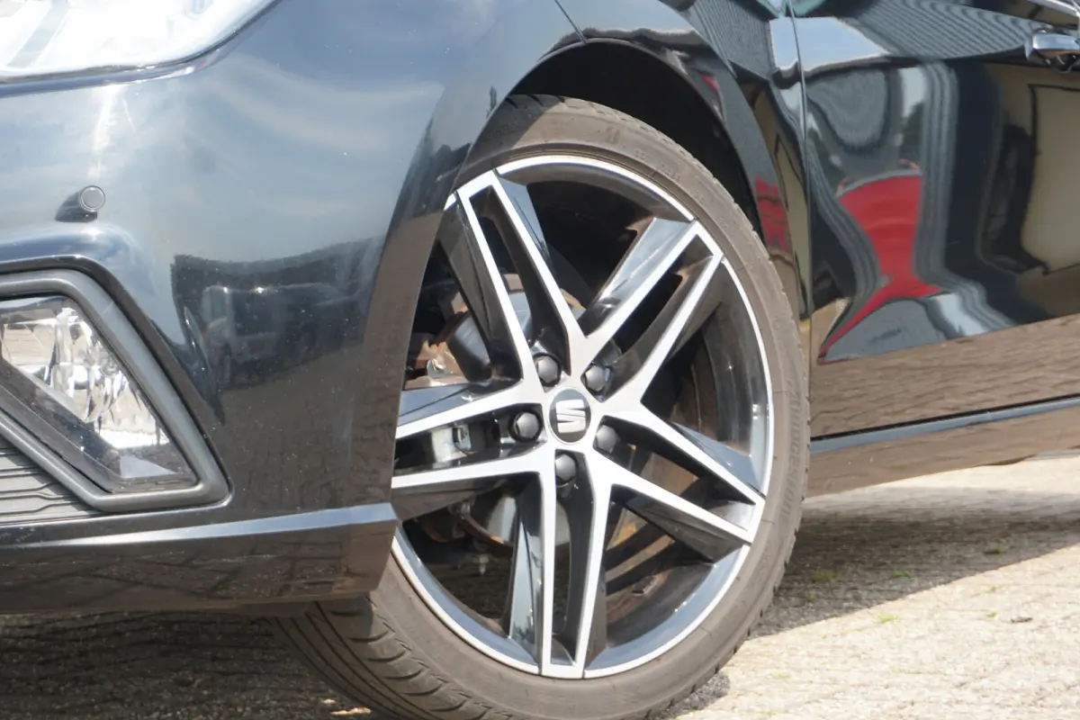 1.0 TSI FR Intense | CAMERA | CARPLAY | NAVI | ECC | 18 INCH |