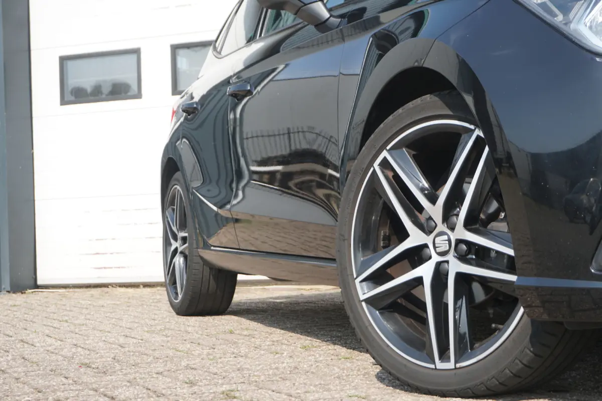 1.0 TSI FR Intense | CAMERA | CARPLAY | NAVI | ECC | 18 INCH |