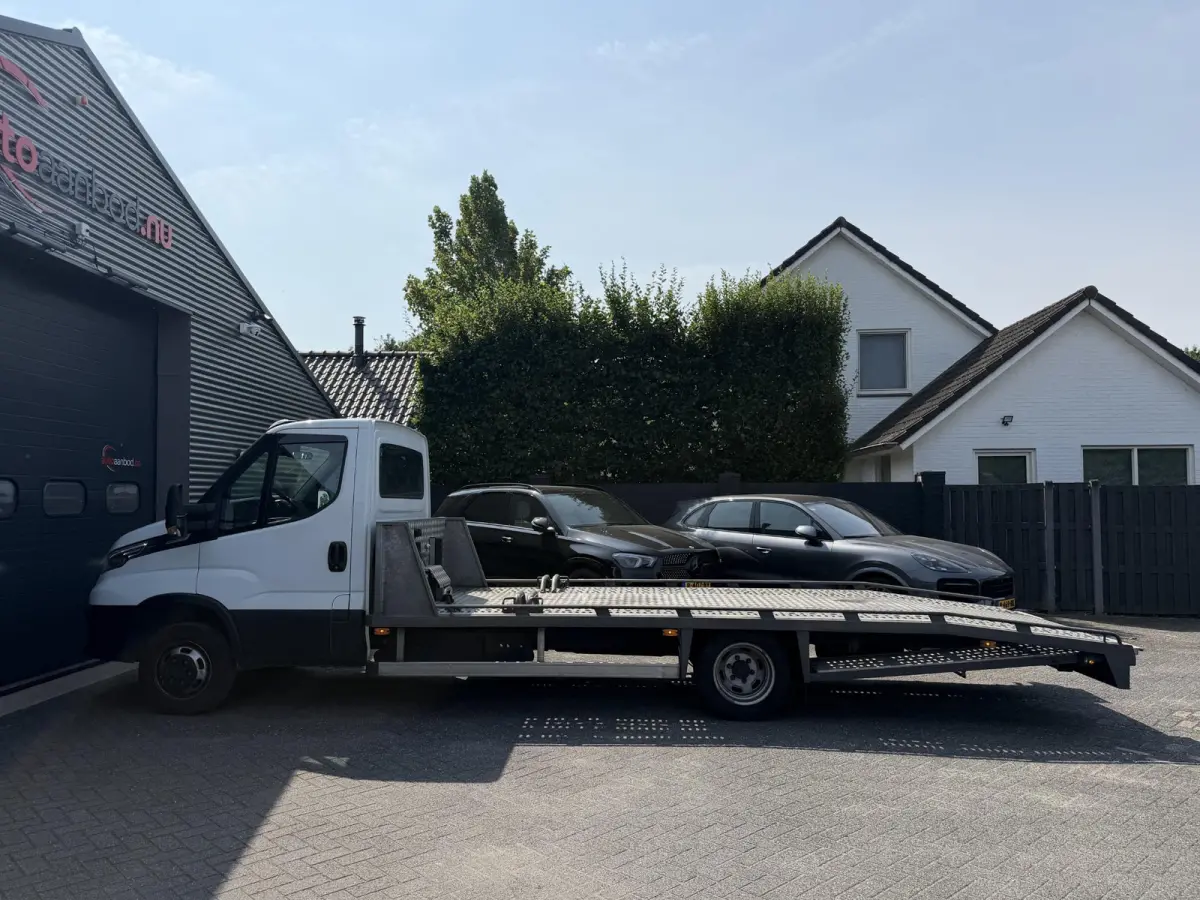 35C18H 3.0 410 Oprijwagen | 180 PK | Trekhaak | Dubbel Lucht | Tachograaf | Lier | DAB | Climate Control |