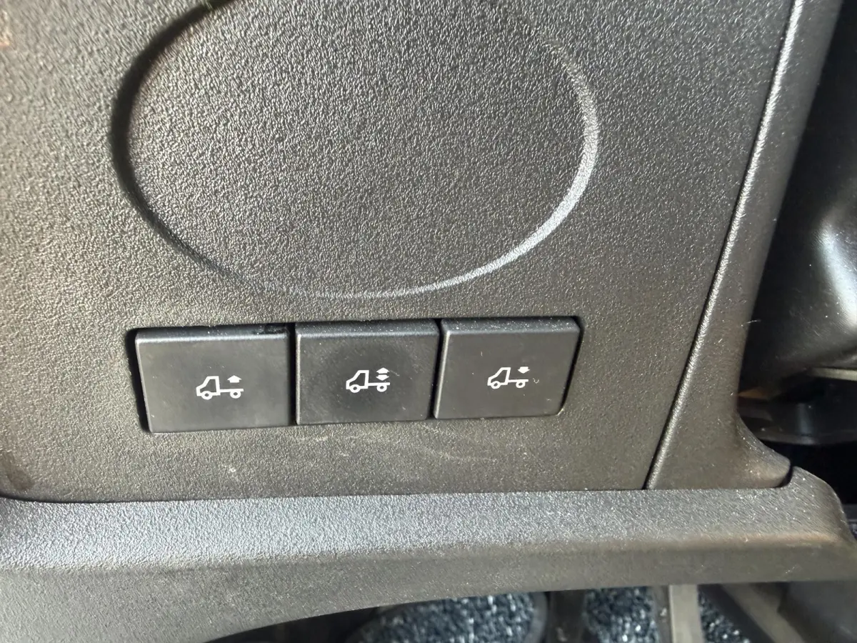 35C18H 3.0 410 Oprijwagen | 180 PK | Trekhaak | Dubbel Lucht | Tachograaf | Lier | DAB | Climate Control |