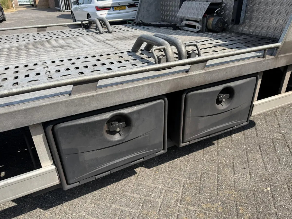 35C18H 3.0 410 Oprijwagen | 180 PK | Trekhaak | Dubbel Lucht | Tachograaf | Lier | DAB | Climate Control |