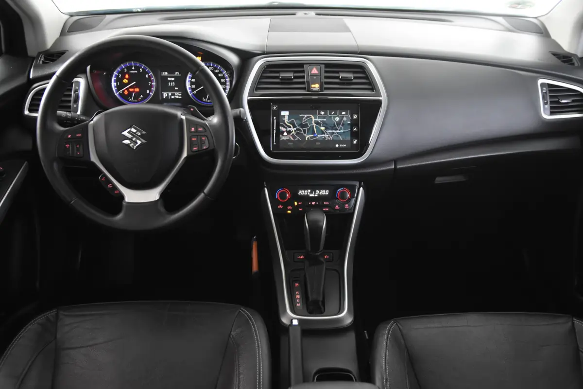 SX4 S.Cross Automaat *Navigatie*Leer*Panoramadak*Trekhaak*Stoelverwarming*