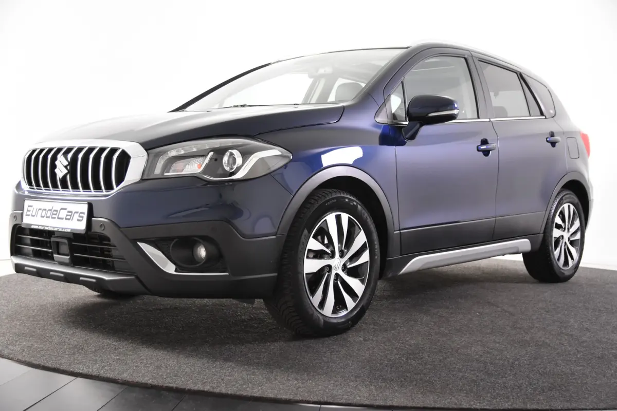 SX4 S.Cross Automaat *Navigatie*Leer*Panoramadak*Trekhaak*Stoelverwarming*