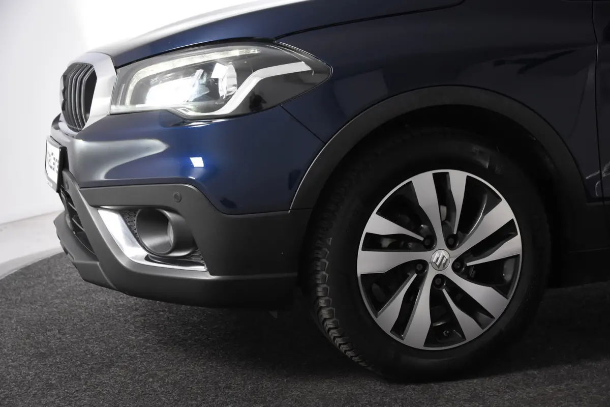 SX4 S.Cross Automaat *Navigatie*Leer*Panoramadak*Trekhaak*Stoelverwarming*
