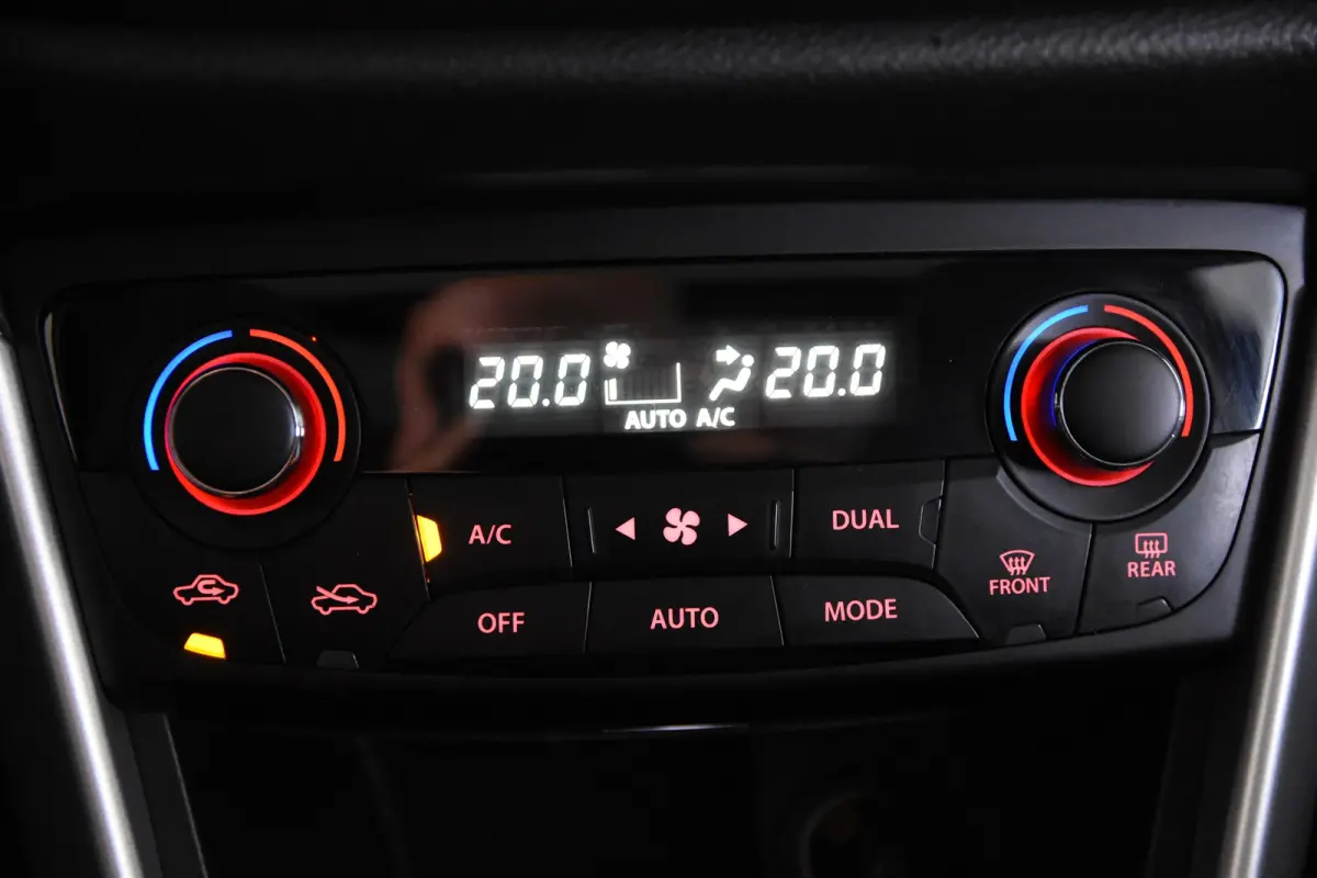 SX4 S.Cross Automaat *Navigatie*Leer*Panoramadak*Trekhaak*Stoelverwarming*