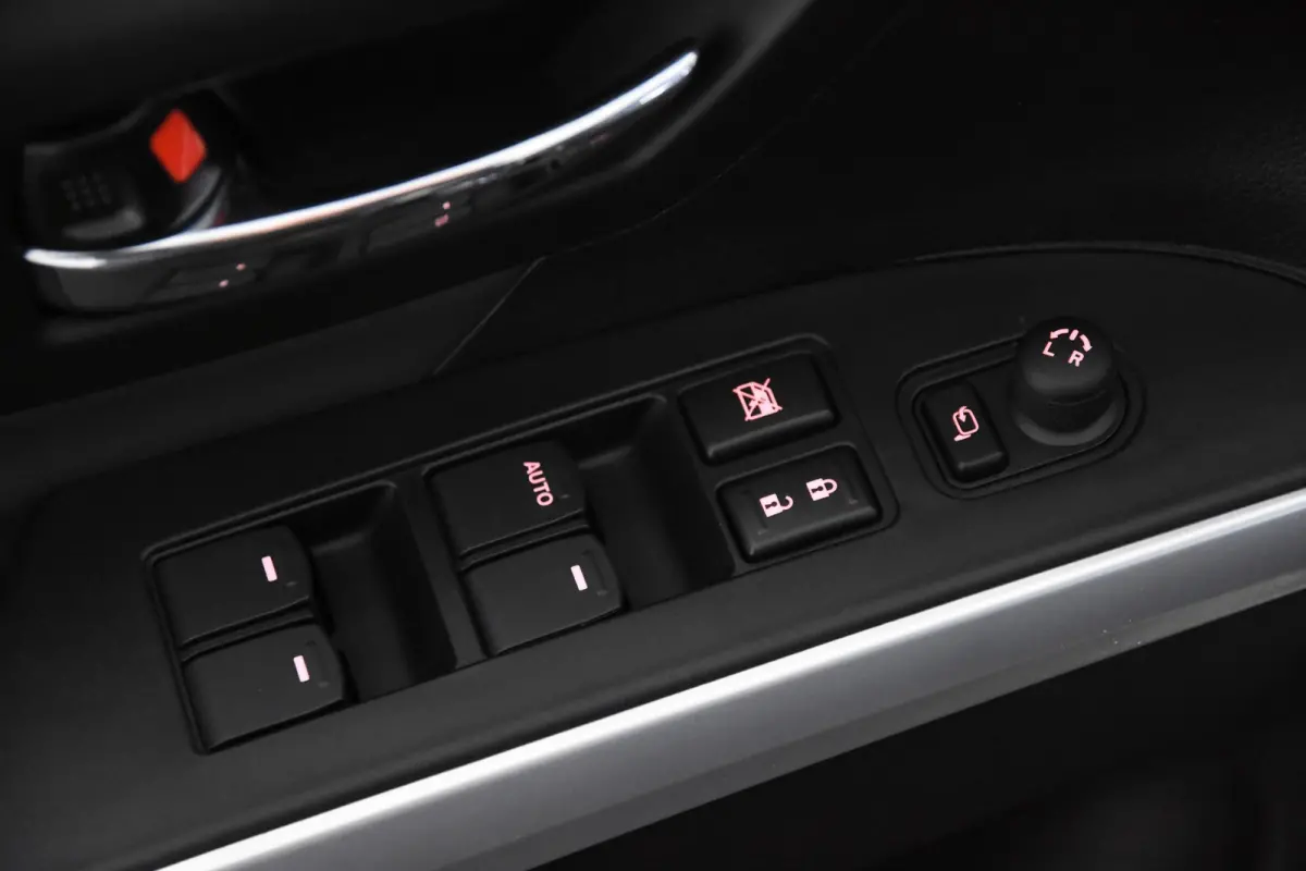 SX4 S.Cross Automaat *Navigatie*Leer*Panoramadak*Trekhaak*Stoelverwarming*