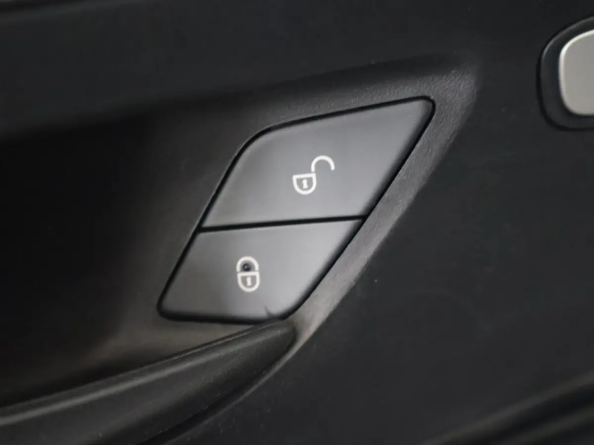 114 CDI L1