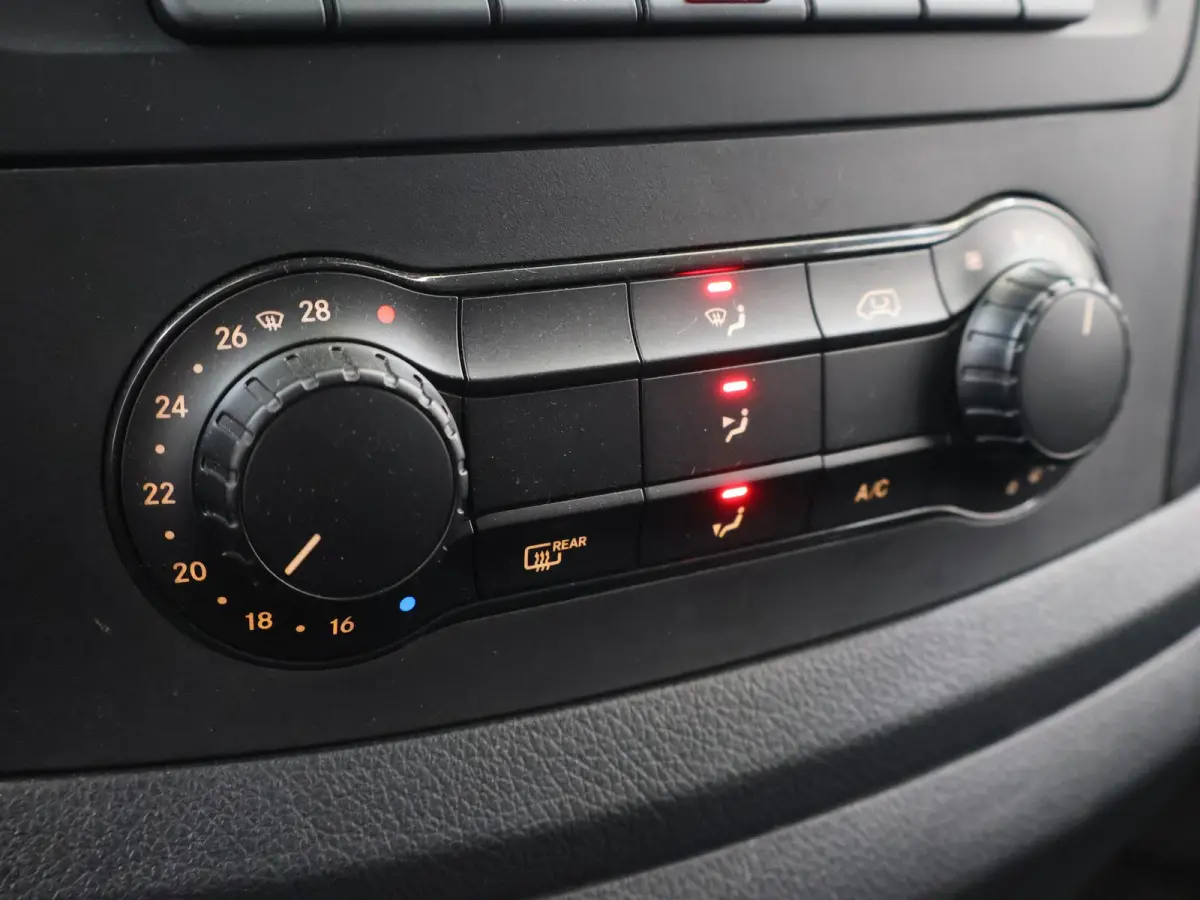 114 CDI L1 | Parkeerpakket met Achteruitrijcamera | Spiegelpakket | Klasse 3 Alarm | Stoelverwarming | Bestuurdersstoel Comfort | Cruisecontrol | Achterdeuren 270° | Certified |