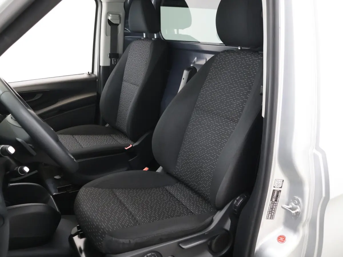 114 CDI L1 | Parkeerpakket met Achteruitrijcamera | Spiegelpakket | Klasse 3 Alarm | Stoelverwarming | Bestuurdersstoel Comfort | Cruisecontrol | Achterdeuren 270° | Certified |