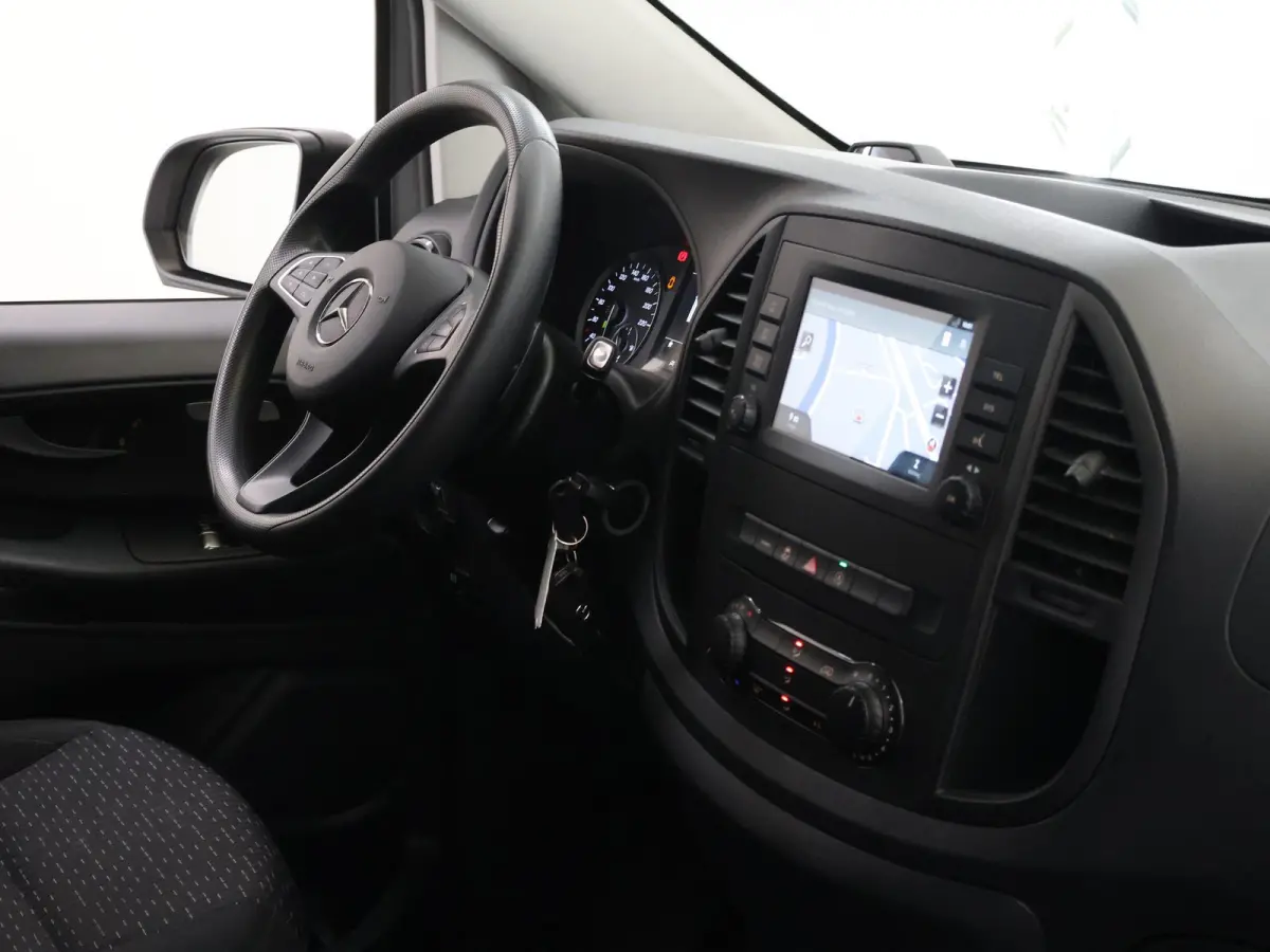 114 CDI L1 | Parkeerpakket met Achteruitrijcamera | Spiegelpakket | Klasse 3 Alarm | Stoelverwarming | Bestuurdersstoel Comfort | Cruisecontrol | Achterdeuren 270° | Certified |