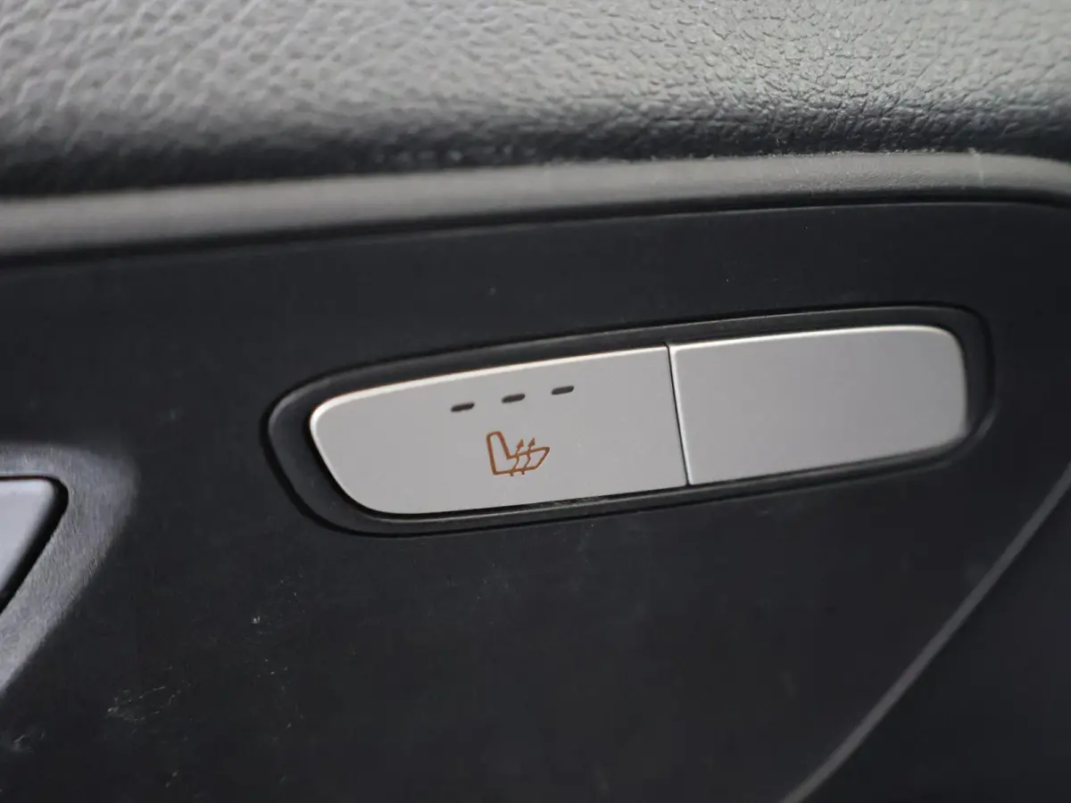 114 CDI L1 | Parkeerpakket met Achteruitrijcamera | Spiegelpakket | Klasse 3 Alarm | Stoelverwarming | Bestuurdersstoel Comfort | Cruisecontrol | Achterdeuren 270° | Certified |