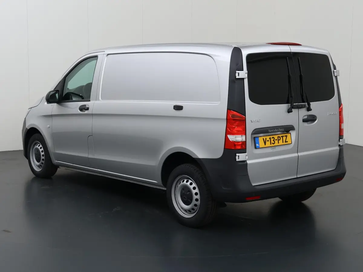 114 CDI L1 | Parkeerpakket met Achteruitrijcamera | Spiegelpakket | Klasse 3 Alarm | Stoelverwarming | Bestuurdersstoel Comfort | Cruisecontrol | Achterdeuren 270° | Certified |