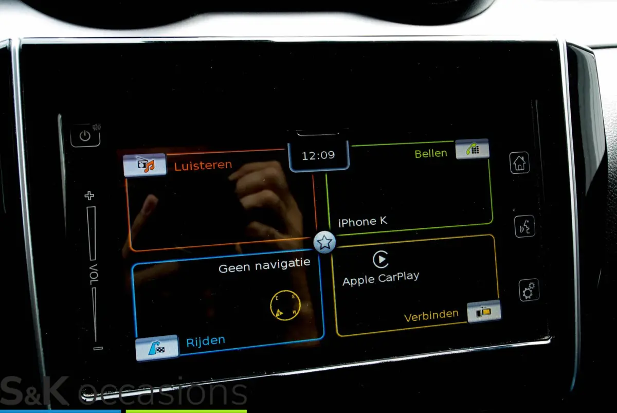 1.2 Style Hybrid ACC Apple Car Play Keyless