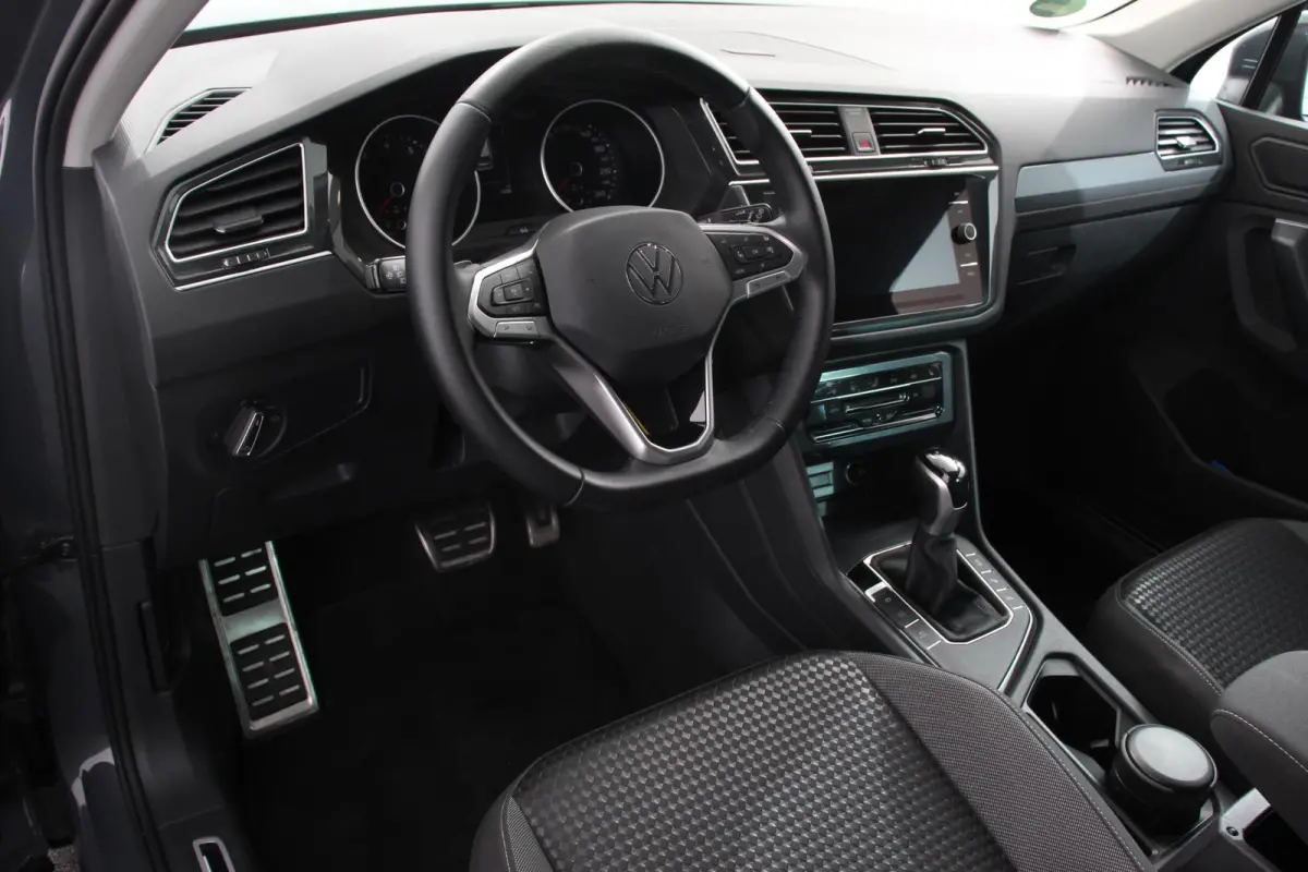 1.5 TSI DSG Active Navigatie Climate Control Adaptive Cruise Camera Control Led Dab Stoelverwarming Lichtmetalen Velgen
