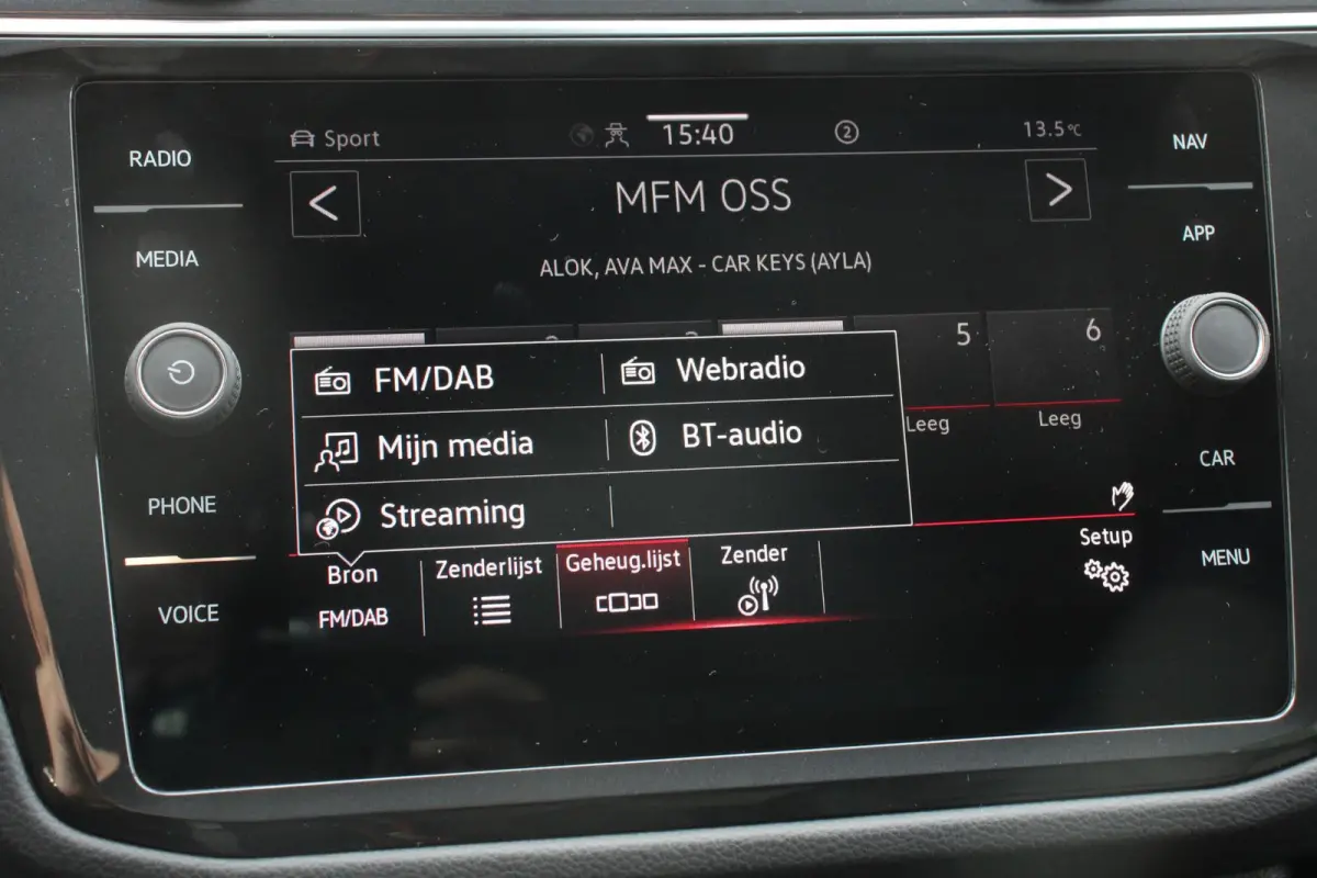 1.5 TSI DSG Active Navigatie Climate Control Adaptive Cruise Camera Control Led Dab Stoelverwarming Lichtmetalen Velgen