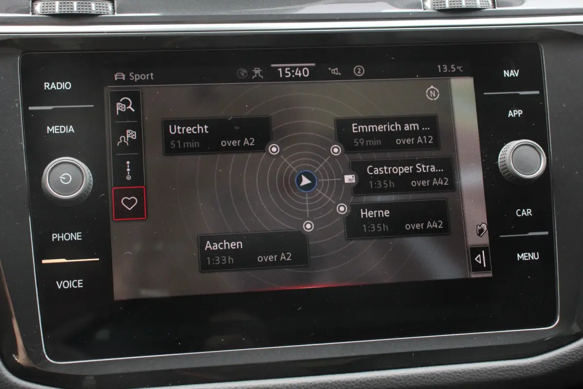 1.5 TSI DSG Active Navigatie Climate Control Adaptive Cruise Camera Control Led Dab Stoelverwarming Lichtmetalen Velgen