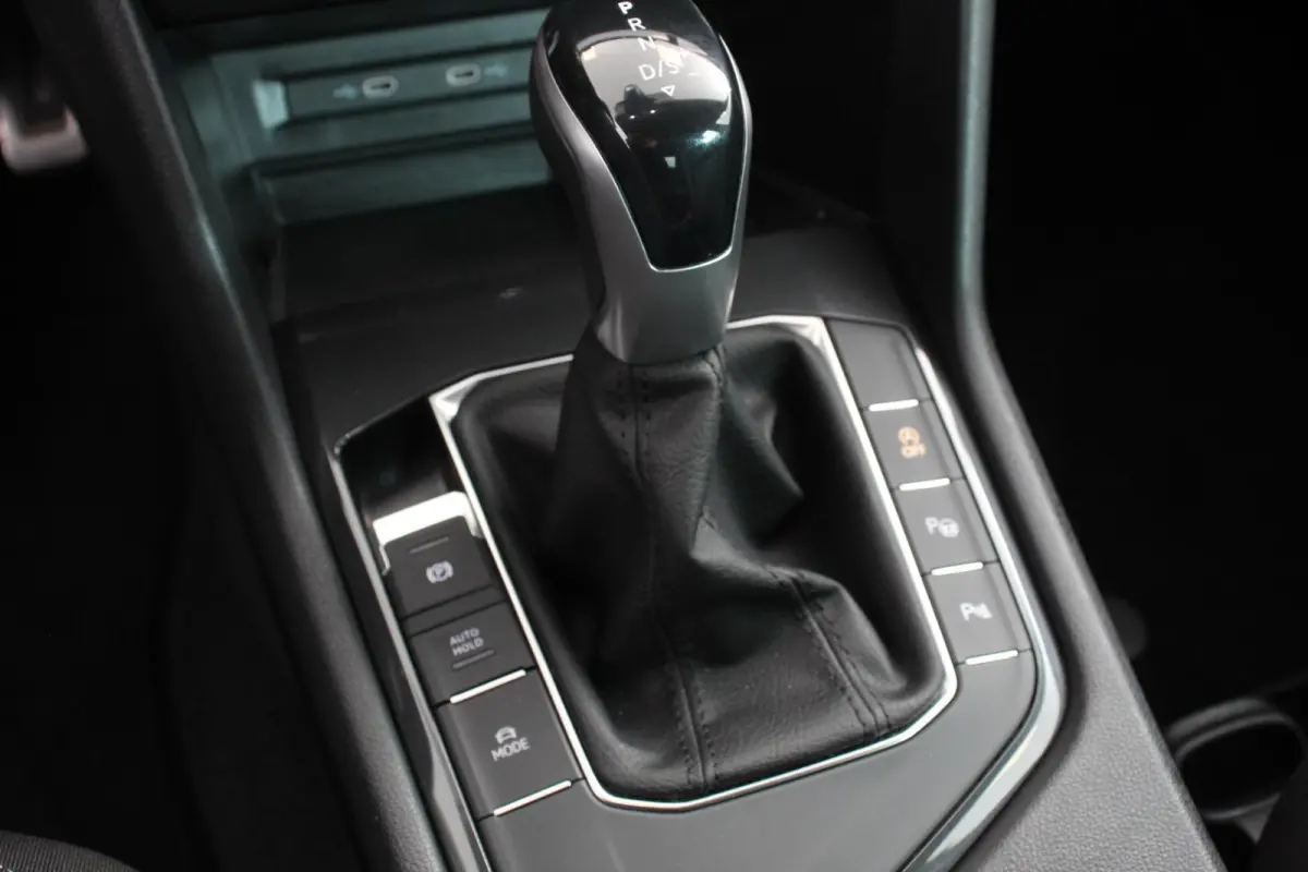 1.5 TSI DSG Active Navigatie Climate Control Adaptive Cruise Camera Control Led Dab Stoelverwarming Lichtmetalen Velgen
