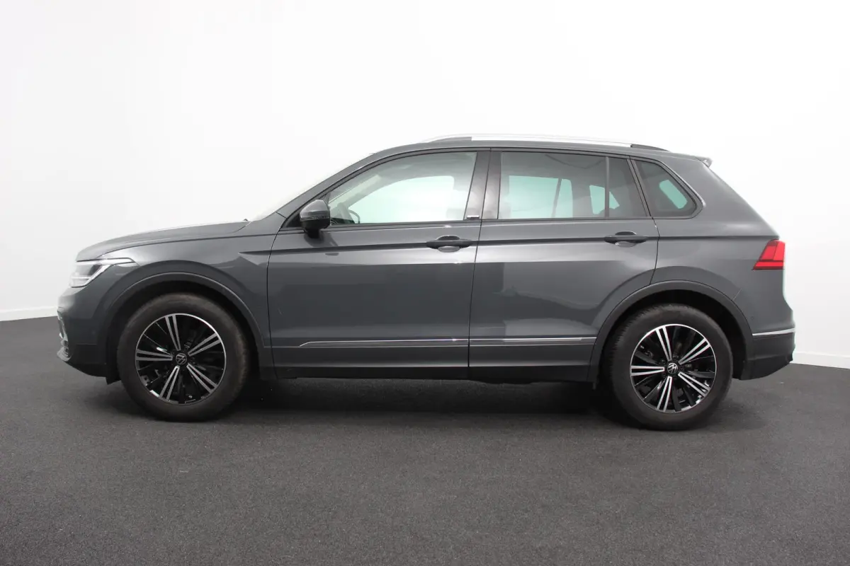 1.5 TSI DSG Active Navigatie Climate Control Adaptive Cruise Camera Control Led Dab Stoelverwarming Lichtmetalen Velgen