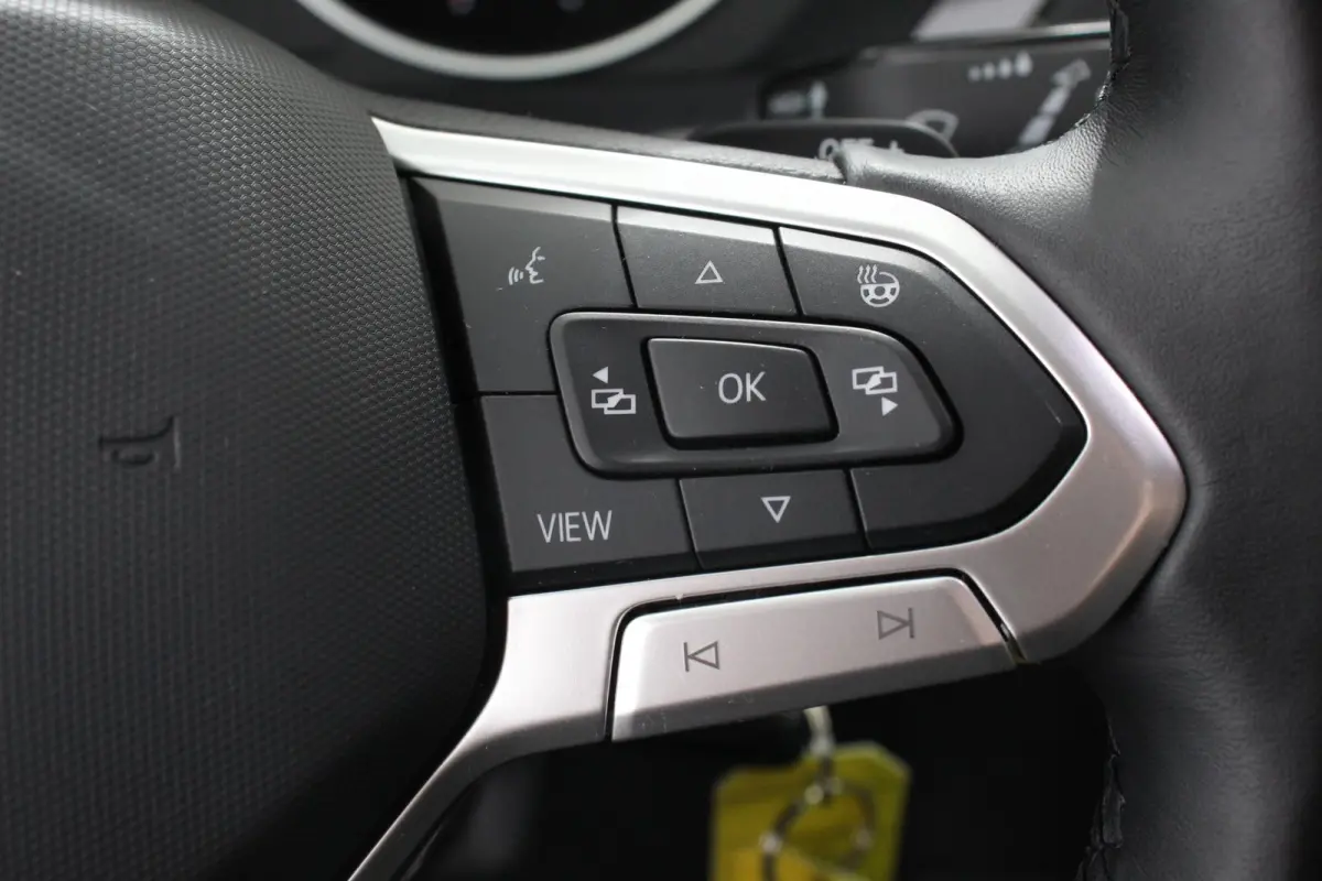 1.5 TSI DSG Active Navigatie Climate Control Adaptive Cruise Camera Control Led Dab Stoelverwarming Lichtmetalen Velgen