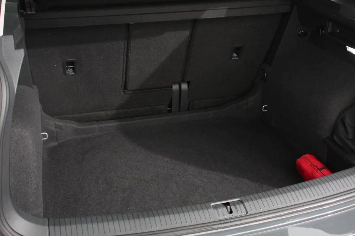 1.5 TSI DSG Active Navigatie Climate Control Adaptive Cruise Camera Control Led Dab Stoelverwarming Lichtmetalen Velgen