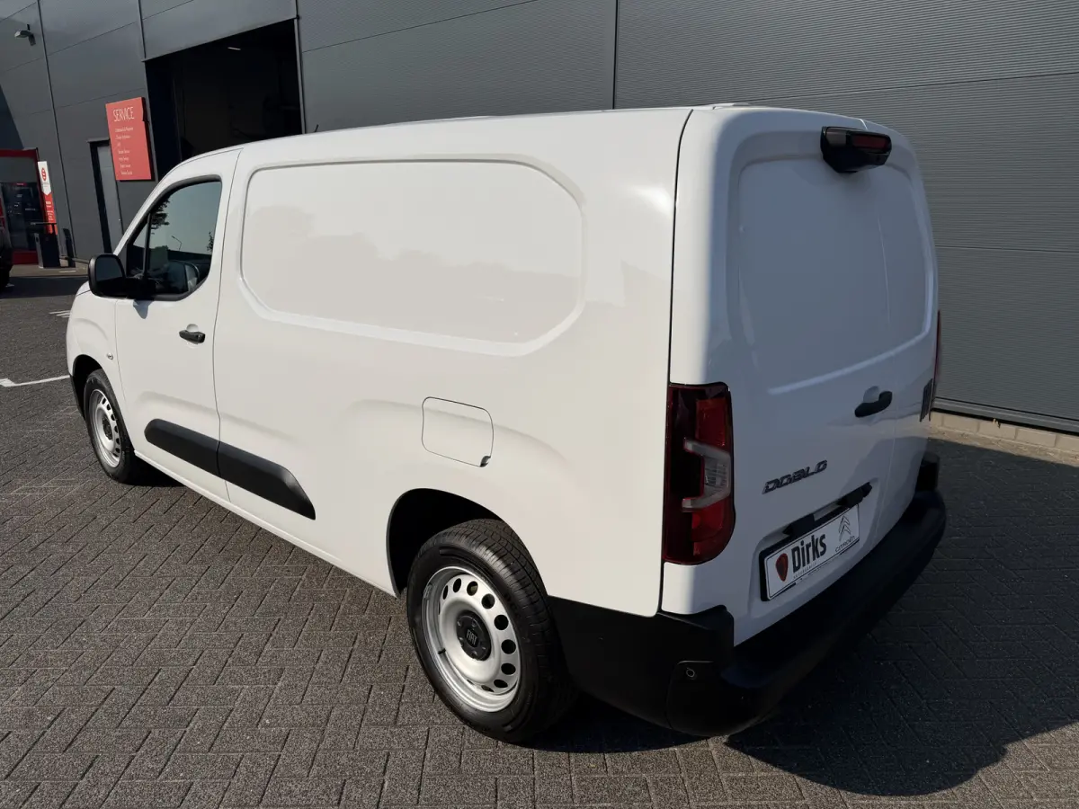 100pk L2 1000kg (Laadruimte betimmering - Camera - Airco - Navigatie - Parkeersensoren V+A - Digitale spiegel - Moduwork - Apple Carplay)