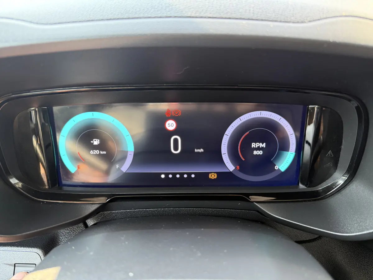 100pk L2 1000kg (Laadruimte betimmering - Camera - Airco - Navigatie - Parkeersensoren V+A - Digitale spiegel - Moduwork - Apple Carplay)