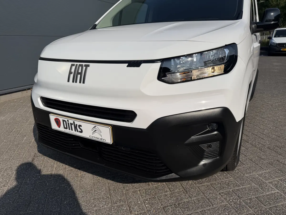 100pk L2 1000kg (Laadruimte betimmering - Camera - Airco - Navigatie - Parkeersensoren V+A - Digitale spiegel - Moduwork - Apple Carplay)