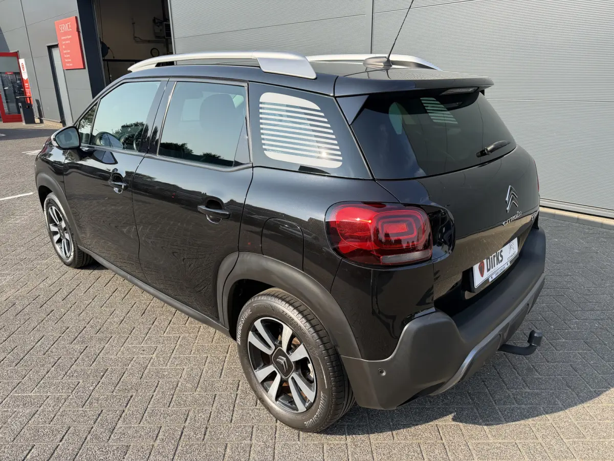110pk Shine (Elektrisch Schuifdak - trekhaak - Camera - Parkeersensoren V+A - Automatische Airco - Navigatie - Apple carplay)