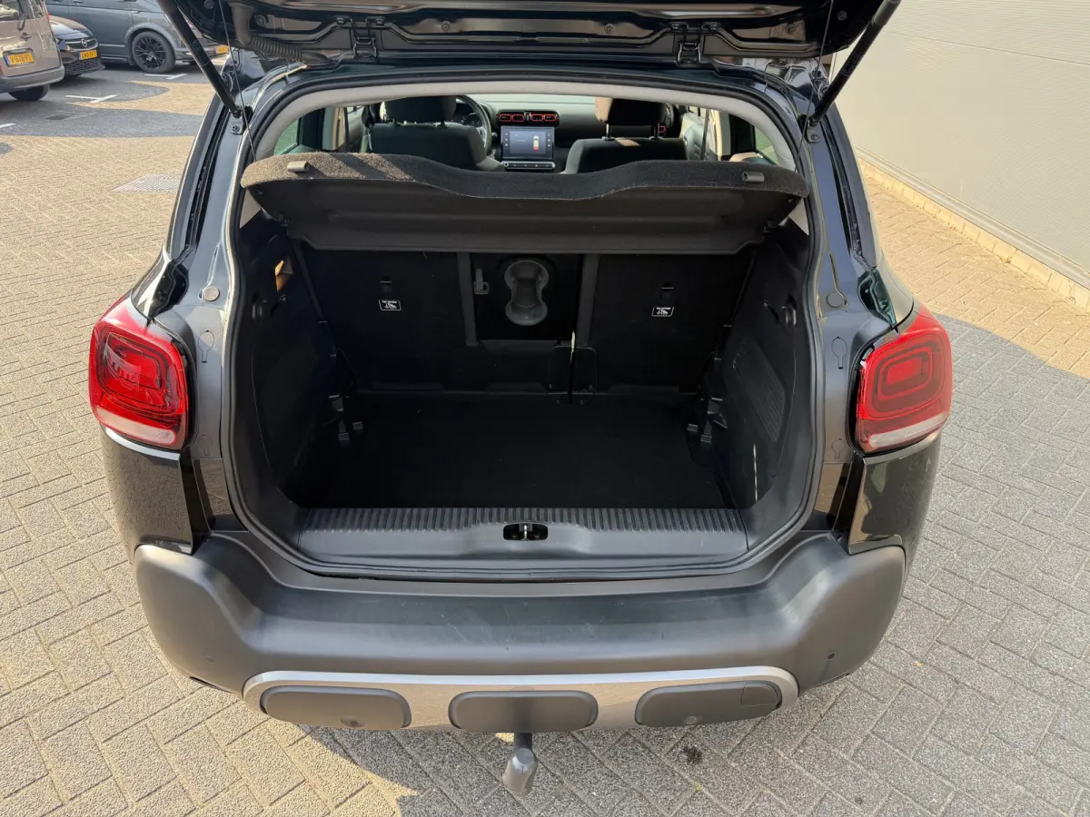 110pk Shine (Elektrisch Schuifdak - trekhaak - Camera - Parkeersensoren V+A - Automatische Airco - Navigatie - Apple carplay)