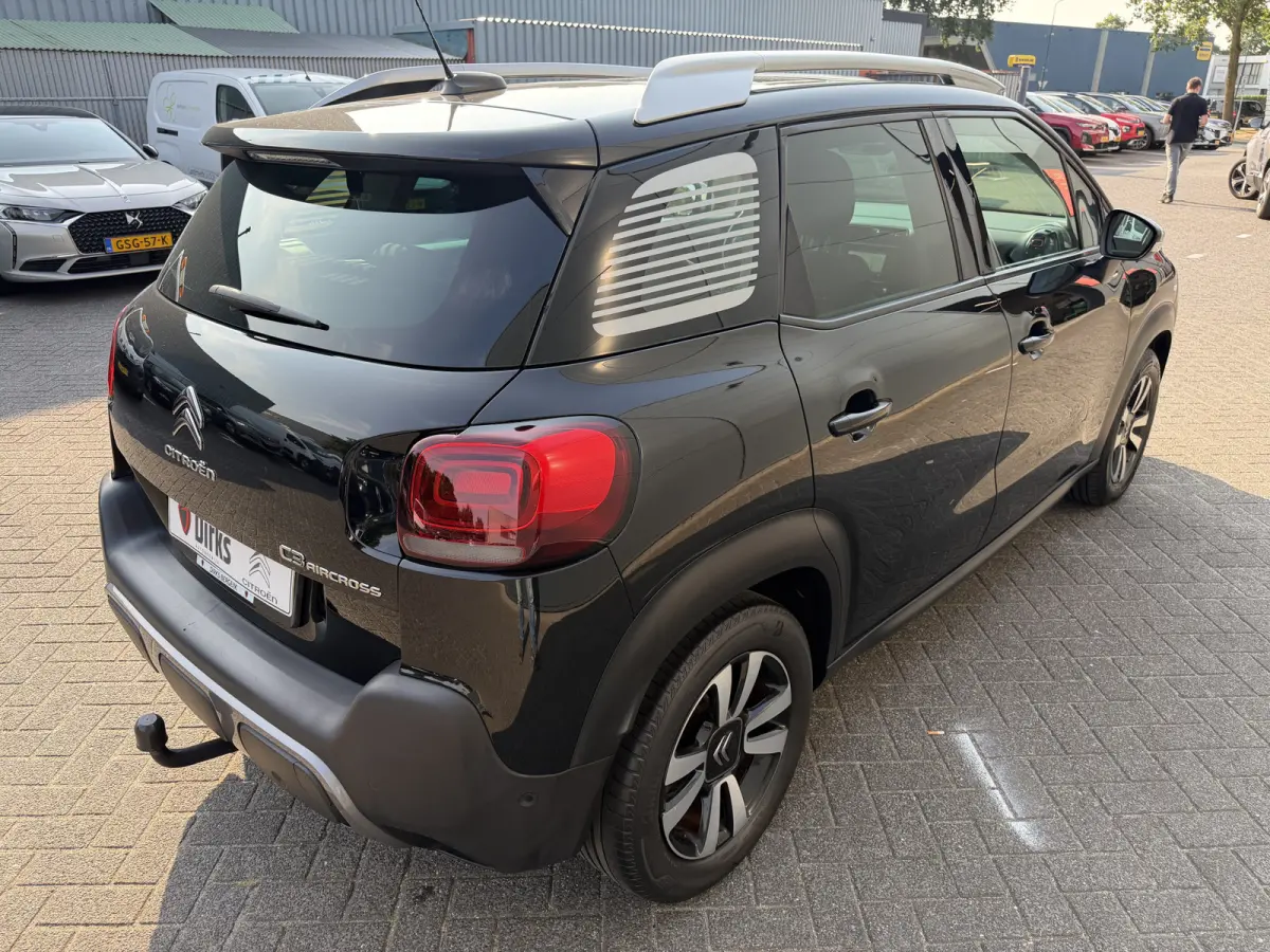 110pk Shine (Elektrisch Schuifdak - trekhaak - Camera - Parkeersensoren V+A - Automatische Airco - Navigatie - Apple carplay)