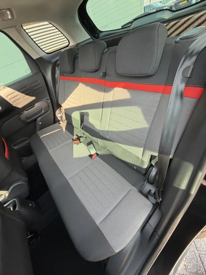 110pk Shine (Elektrisch Schuifdak - trekhaak - Camera - Parkeersensoren V+A - Automatische Airco - Navigatie - Apple carplay)