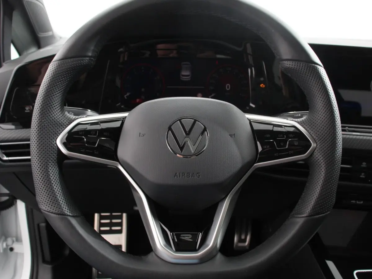 1.5 eTSI DSG R-Line Panorama dak Navigatie Apple Carplay/Android Auto Climate Control Camera Dab Extra Getint Glas Adaptive Cruise Control Virtual Cockpit Lichtmetalen Velgen