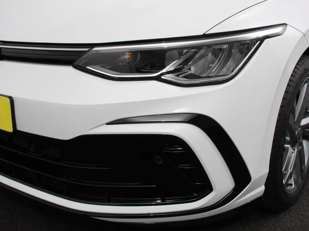1.5 eTSI DSG R-Line Panorama dak Navigatie Apple Carplay/Android Auto Climate Control Camera Dab Extra Getint Glas Adaptive Cruise Control Virtual Cockpit Lichtmetalen Velgen